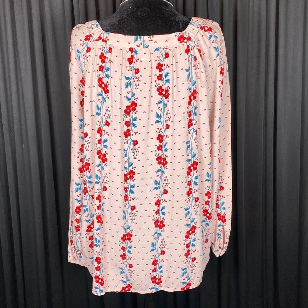 Old navy- red flower designed long sleeve pink shirt size L - Picture 2 of 6